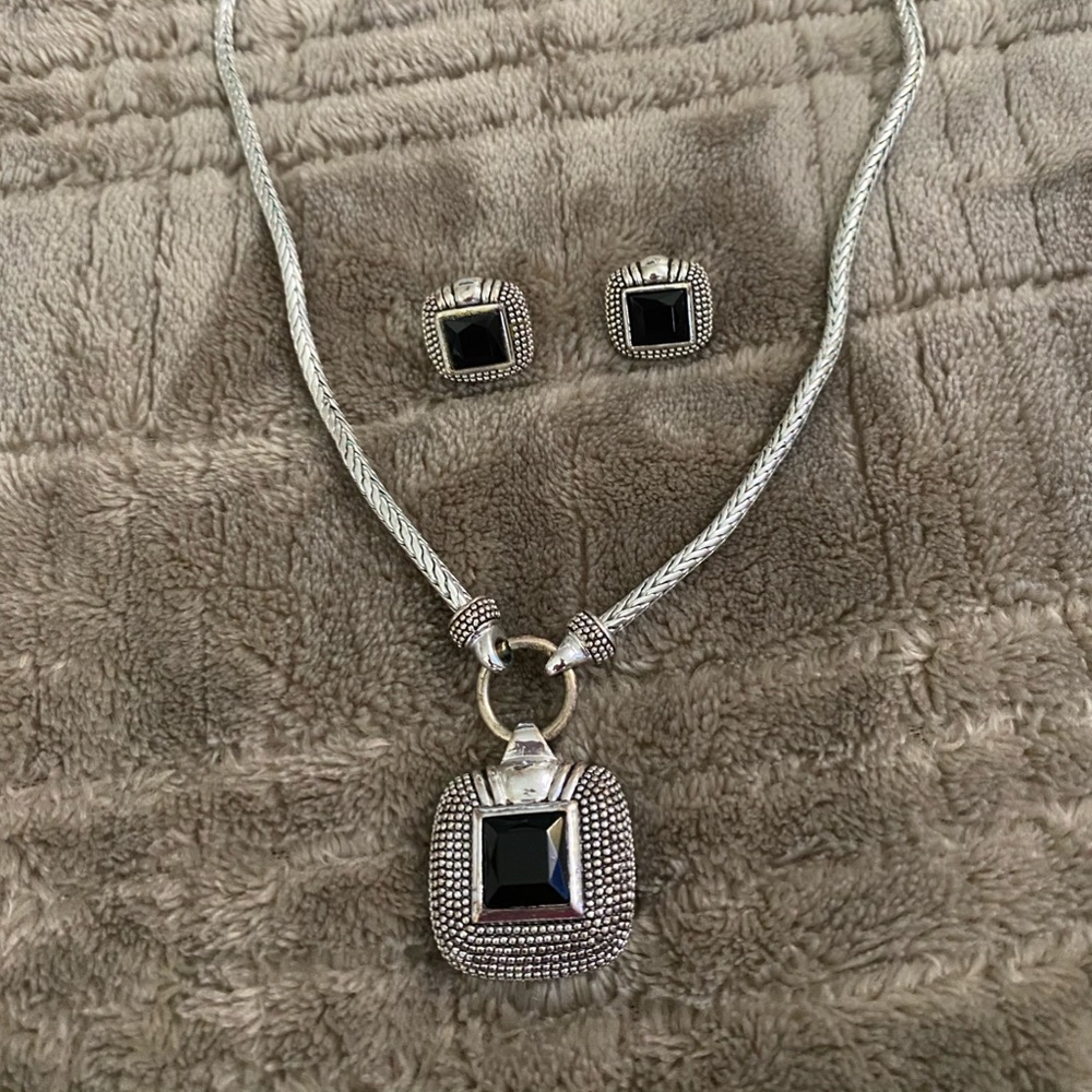 Silver cable necklace